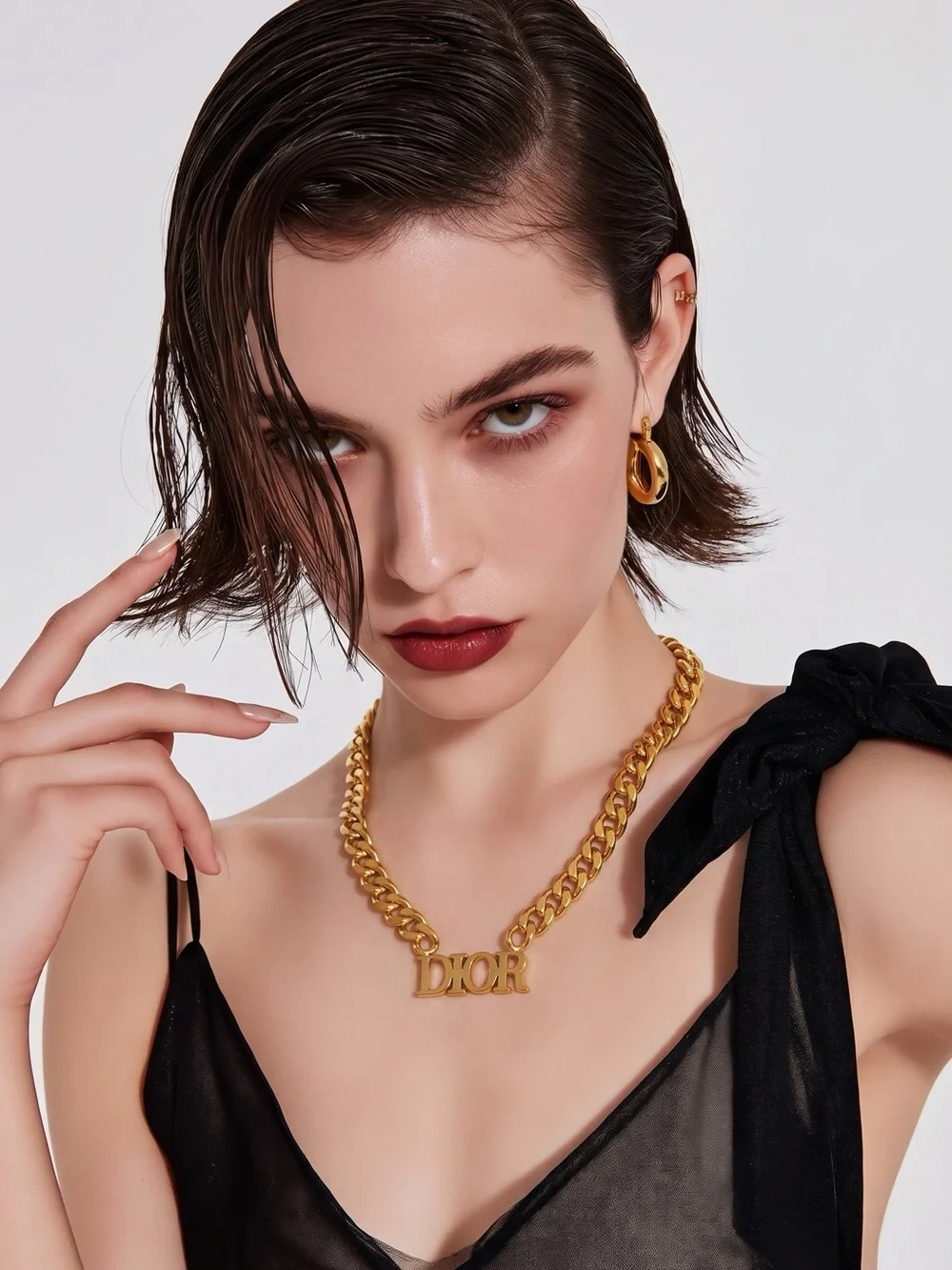 The Unbranded Brand eye catching